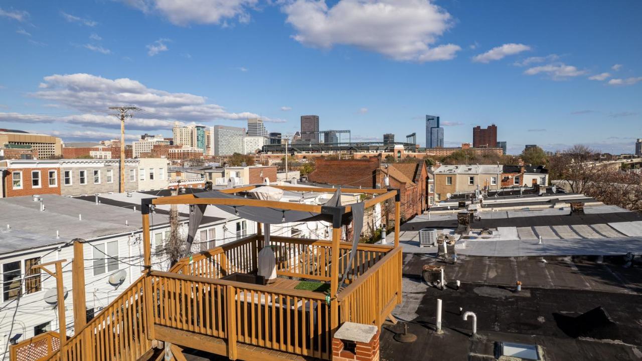 Cozy Townhouse Downtown W/ Game Room & Rooftop Baltimore Exterior photo